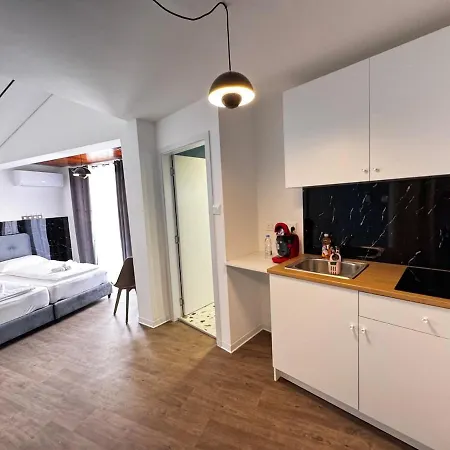 Modern N14 Kitchenette Private Bathroom Daire *