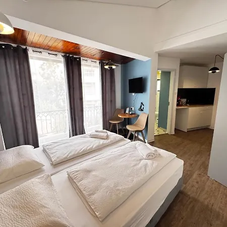 Apartament Modern N14 Kitchenette Private Bathroom *