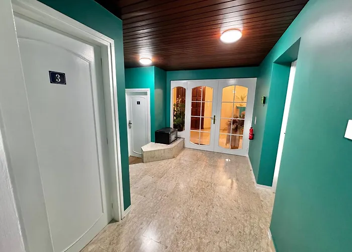 Daire Modern N14 Kitchenette Private Bathroom