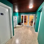 Apartment Modern N14 Kitchenette Private Bathroom